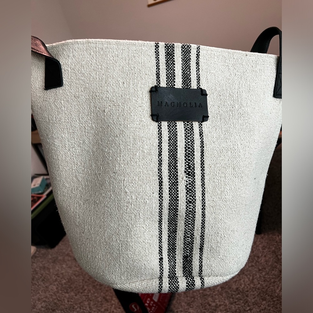 Magnolia bag